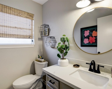 1034 Montour Drive - Photo Thumbnail 20