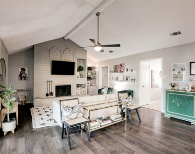 1034 Montour Drive - Photo Thumbnail 3