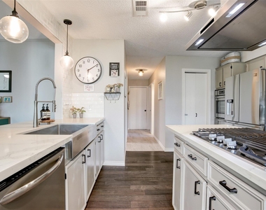 1034 Montour Drive - Photo Thumbnail 6