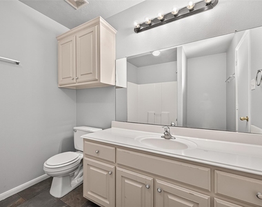 16200 Sun View Lane - Photo Thumbnail 17