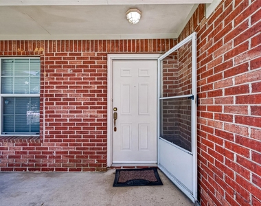 16200 Sun View Lane - Photo Thumbnail 1