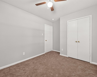 16200 Sun View Lane - Photo Thumbnail 23