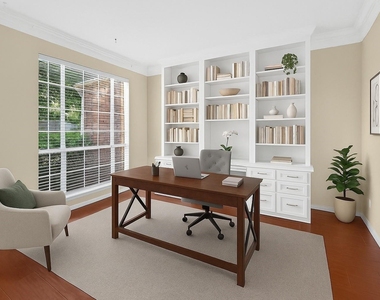 18502 Berry Leaf Court - Photo Thumbnail 2