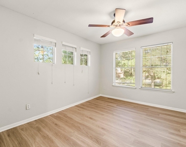 75 Scarlet Woods Court - Photo Thumbnail 18
