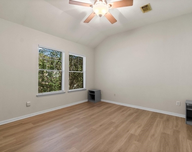 75 Scarlet Woods Court - Photo Thumbnail 12