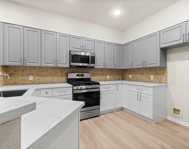 75 Scarlet Woods Court - Photo Thumbnail 8