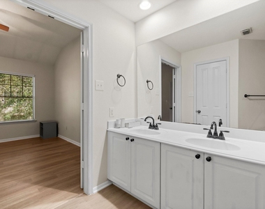 75 Scarlet Woods Court - Photo Thumbnail 17