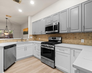 75 Scarlet Woods Court - Photo Thumbnail 9