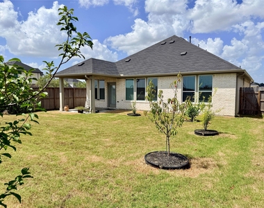 7415 Bristlegrass Colony Court - Photo Thumbnail 18