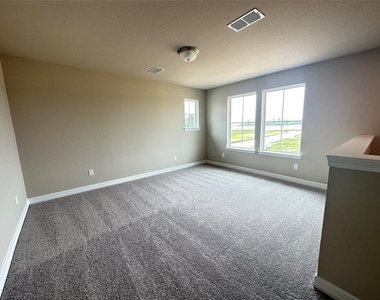 7239 Grand Mason Drive - Photo Thumbnail 10