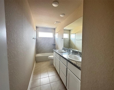 7239 Grand Mason Drive - Photo Thumbnail 12