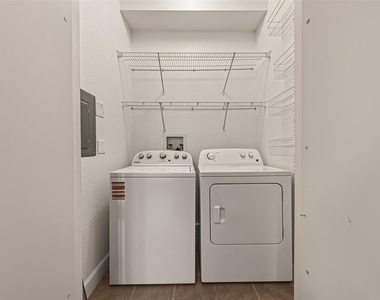 4515 Briar Hollow Place - Photo Thumbnail 14