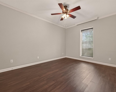 4515 Briar Hollow Place - Photo Thumbnail 15