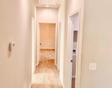 11907 Nelwood Street - Photo Thumbnail 10