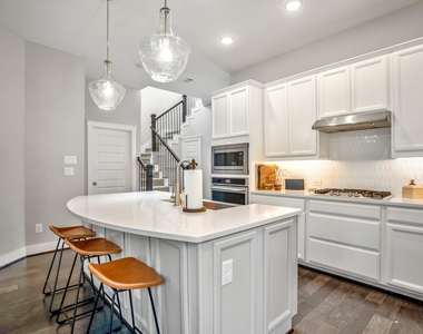222 Thistle Drive - Photo Thumbnail 11