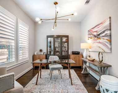 222 Thistle Drive - Photo Thumbnail 4