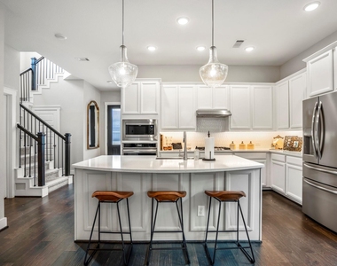 222 Thistle Drive - Photo Thumbnail 12
