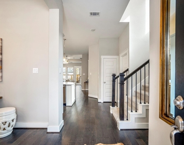 222 Thistle Drive - Photo Thumbnail 2
