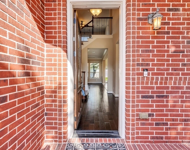 5342 Tyler Park Lane - Photo Thumbnail 4