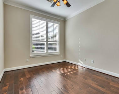 5342 Tyler Park Lane - Photo Thumbnail 11