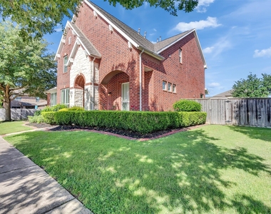 5342 Tyler Park Lane - Photo Thumbnail 3