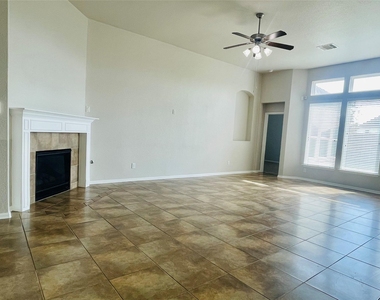 4702 Sedgewood Drive - Photo Thumbnail 10