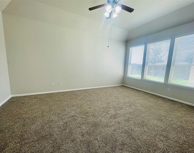 4702 Sedgewood Drive - Photo Thumbnail 11