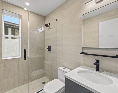 315 West Broadway - Photo Thumbnail 4