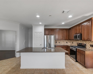 31 Umbria Lane - Photo Thumbnail 9