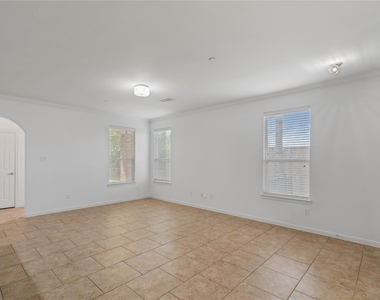 31 Umbria Lane - Photo Thumbnail 7