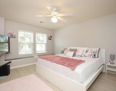 8410 Brighton Lake Lane - Photo Thumbnail 32