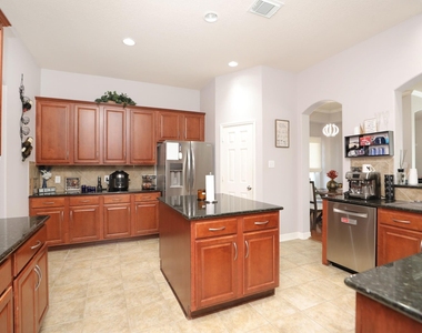 8410 Brighton Lake Lane - Photo Thumbnail 15