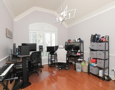8410 Brighton Lake Lane - Photo Thumbnail 9