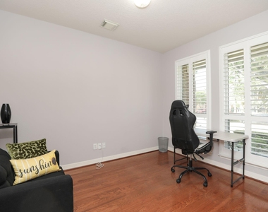 8410 Brighton Lake Lane - Photo Thumbnail 8
