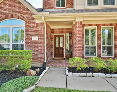 8410 Brighton Lake Lane - Photo Thumbnail 4