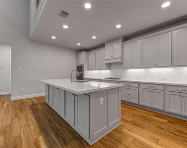 2138 Taylor Marie Trail - Photo Thumbnail 9