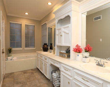 7906 Tizerton Court - Photo Thumbnail 28
