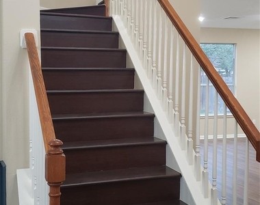 3839 Landon Park Drive - Photo Thumbnail 6
