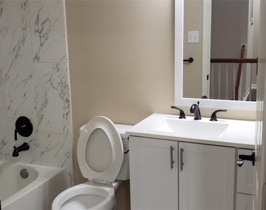 3839 Landon Park Drive - Photo Thumbnail 11