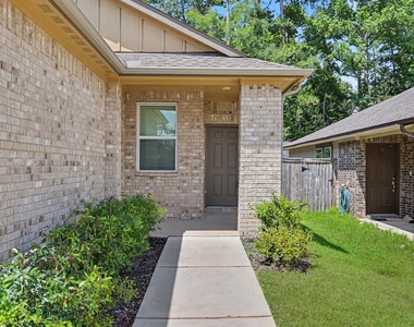 2010 W Darlington Oak Court - Photo Thumbnail 2