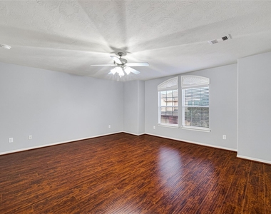 8910 Minola Oaks Drive - Photo Thumbnail 8