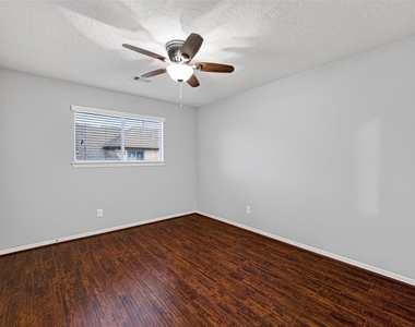 8910 Minola Oaks Drive - Photo Thumbnail 17