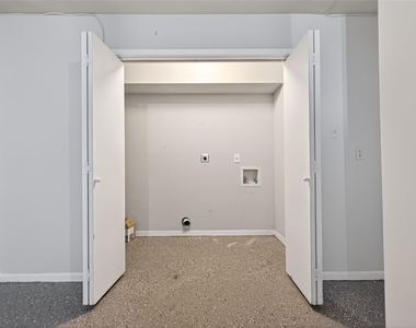 1114 Augusta Drive - Photo Thumbnail 33
