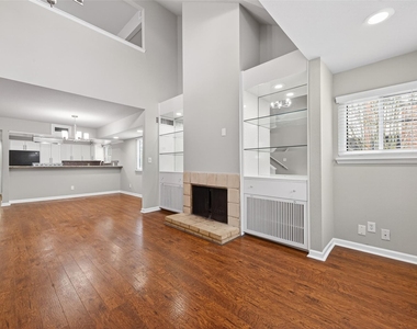 1114 Augusta Drive - Photo Thumbnail 18