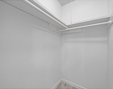 11823 S Willow Circle - Photo Thumbnail 20