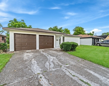 11823 S Willow Circle - Photo Thumbnail 3