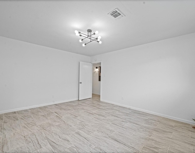 11823 S Willow Circle - Photo Thumbnail 25