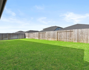 7915 Murciana Drive - Photo Thumbnail 33
