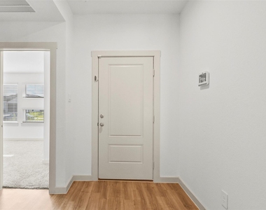7915 Murciana Drive - Photo Thumbnail 4