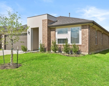 7915 Murciana Drive - Photo Thumbnail 2